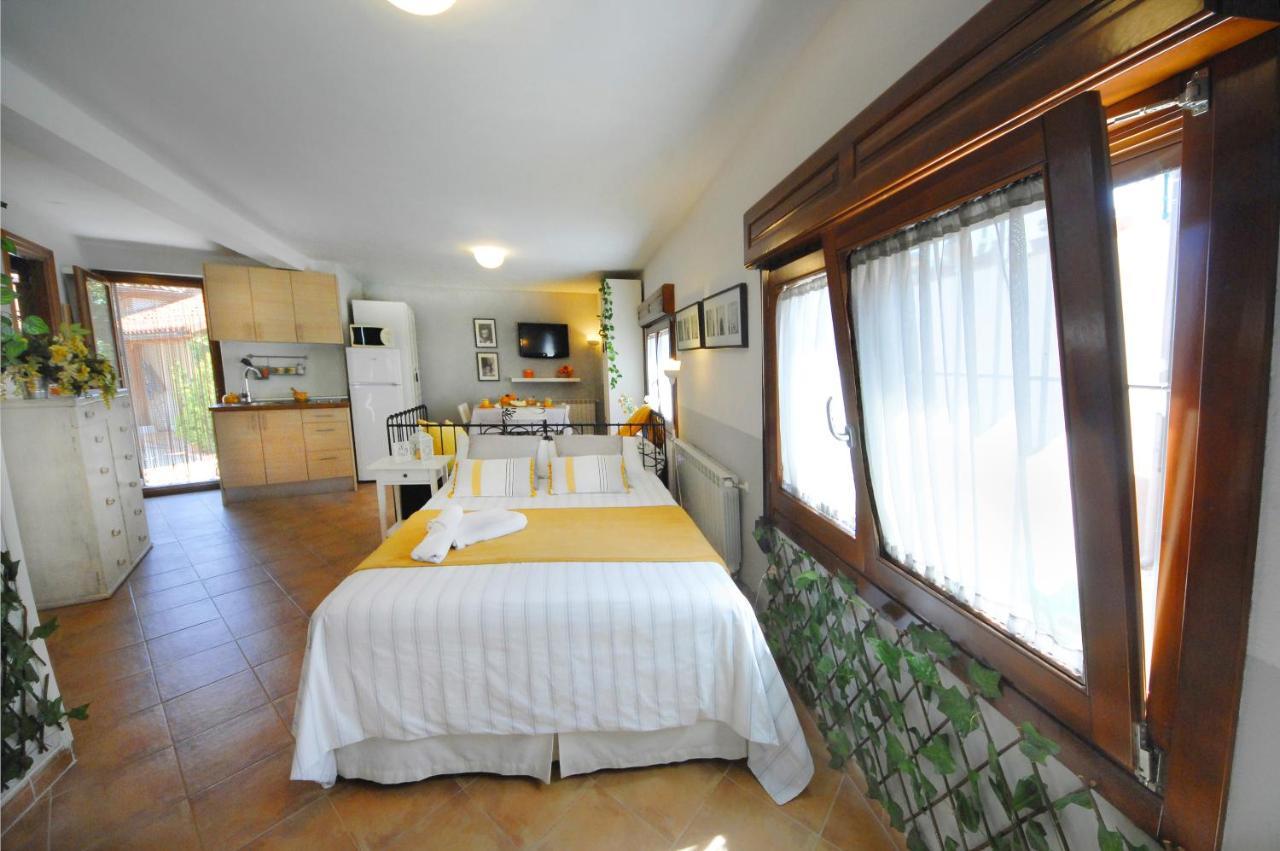 Casa Rural "Hazanas" Adanero Exterior photo